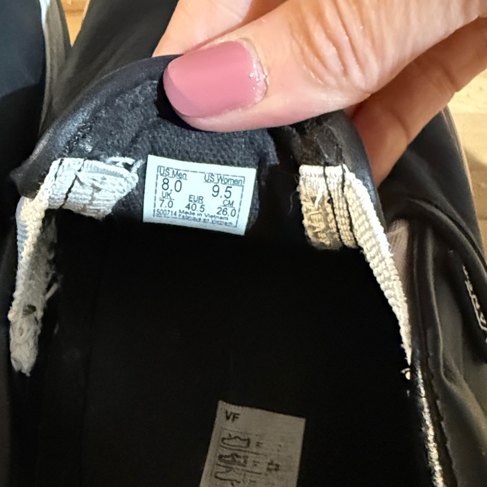 VANS stacked black leather slip ons. Excellent condition. Womens 9.5US - Picture 8 of 8